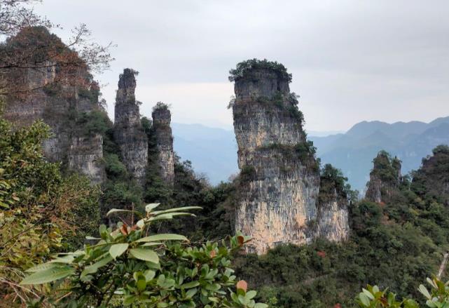 我邦独一没有平原的省份省内大片面都是山地丘陵却县县通高速(图1)